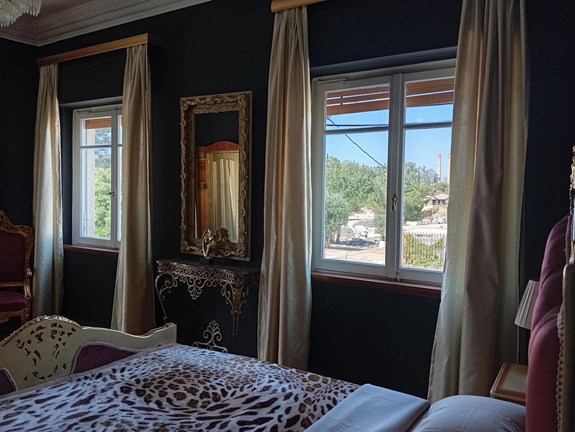 Iris Baroque Apartment 埃莱夫西纳 外观 照片
